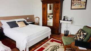 Отели типа «постель и завтрак» Cartron House Ballynakill Трехместный номер-16