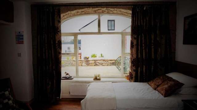 Отели типа «постель и завтрак» Cartron House Ballynakill-53